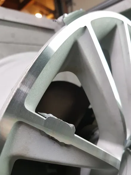 원조[부산휠복원][부산휠수리]벤츠w222 S500 20인치 마차휠 대략난감 휠수리/휠복원/ 다야컷팅 재생하기! / 부산 기장군