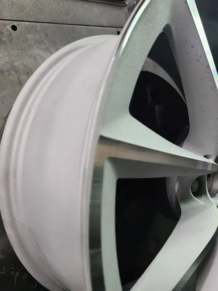 원조[부산휠복원][부산휠수리]BMW Z4 19인치 휠수리 휠복원 다야컷팅 재생하기! / 부산 기장군