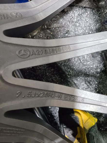 원조[부산휠복원]벤츠 GT43 AMG 20인치 주차상처 휠수리 휠도색 휠복원 / 부산 기장군