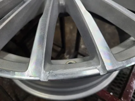 원조[부산휠복원] BMW G바디 7시리즈 20인치휠 주차상처 휠수리 휠복원 휠도색 / 부산 기장군
