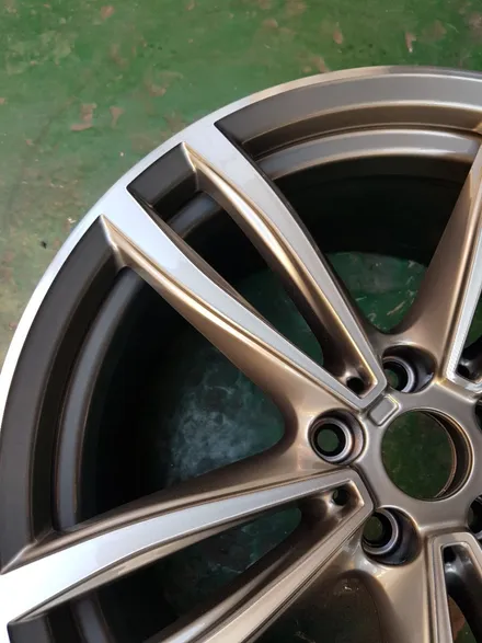 [부산휠복원][부산휠수리][부산휠도색] BMW G시리즈 730 647M팩휠 주차상처 다야컷팅 휠수리/휠복원! / 부산 기장군