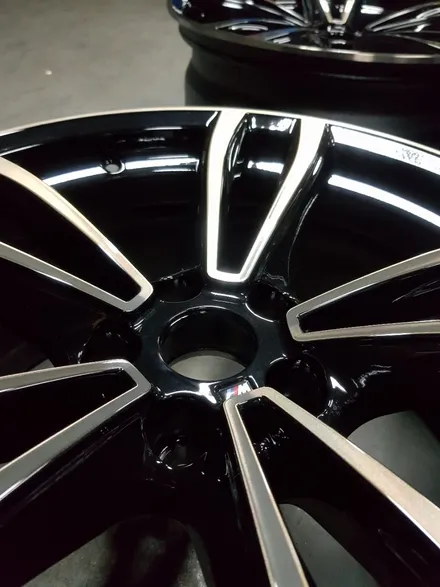 [원조][부산휠복원][부산휠수리][부산중고휠][부산휠도색]BMW G시리즈 647M 19인치 다야컷팅 블랙폴리쉬 다야컷재생! 휠수리/휠복원 / 부산 기장군