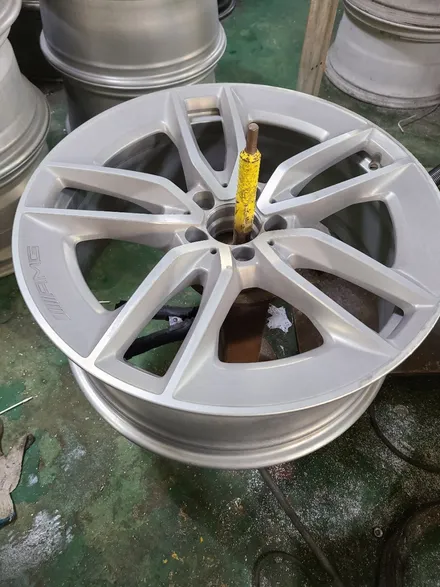 [부산휠복원] 벤츠 E53 AMG 20인치 주차상처 휠수리 휠복원 가격은? / 부산 기장군