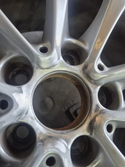 원조[부산휠도색] BMW 블랙 유광 묻지 마! 휠복원 휠도색 5만 원 작업! / 부산 기장군