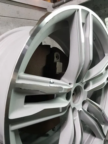 [부산휠복원][부산휠수리][부산휠도색][BMW휠복원] BMW신형 640D 20인치 703M휠 주차상처 휠수리/휠복원 다야컷팅 재생하기! / 부산 기장군