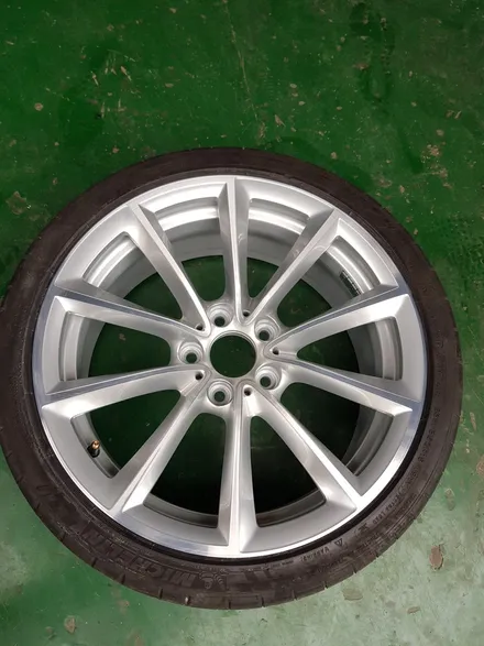 원조[부산휠복원][부산휠수리] [부산휠도색][부산중고휠] BMW-Z4 19인치 주차상처 휠수리/휠복원/다야몬드컷팅 재생하기! / 부산 기장군