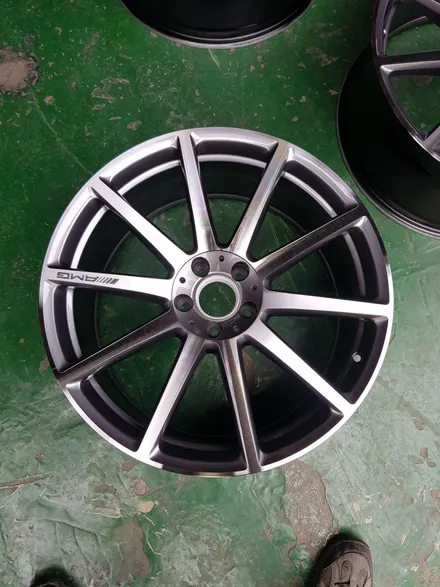 원조[부산휠복원][부산휠수리]벤츠W222 S63Amg 20인치 단조 포밍휠 주차상처 휠수리 휠복원 다야컷팅 재생하기! / 부산 기장군