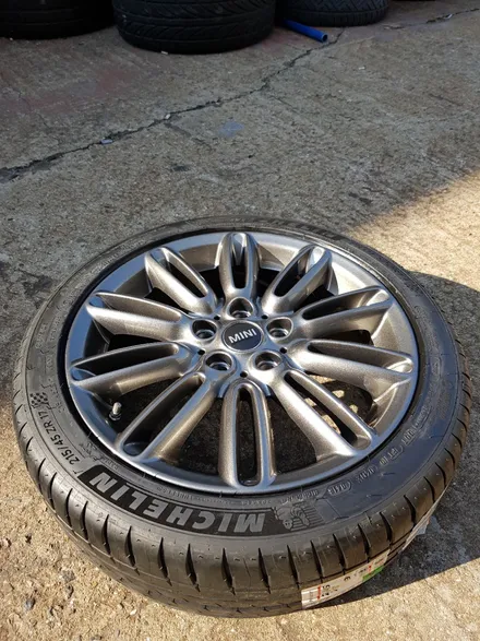 [부산휠복원][더휠]BMW 미니 주차상처 및 찌그러짐 교정후 티탄실버 분체도장 / 부산 기장군