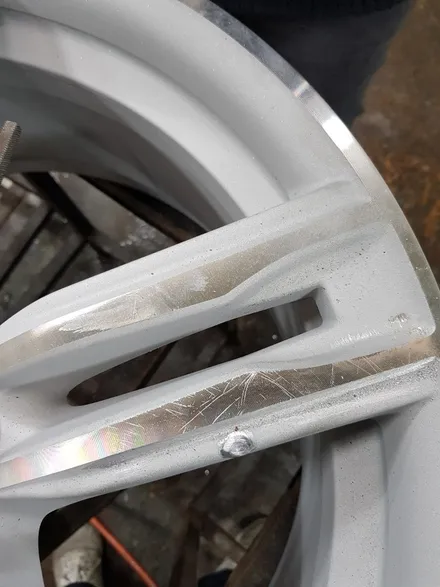 [부산휠복원][부산휠수리][부산휠도색][BMW휠복원] BMW신형 640D 20인치 703M휠 주차상처 휠수리/휠복원 다야컷팅 재생하기! / 부산 기장군