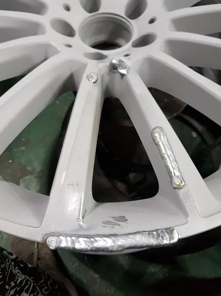 원조부산휠복원부산휠수리벤츠20인치S500Amg 마차휠 대략난감 사고휠 수리 / 부산 기장군