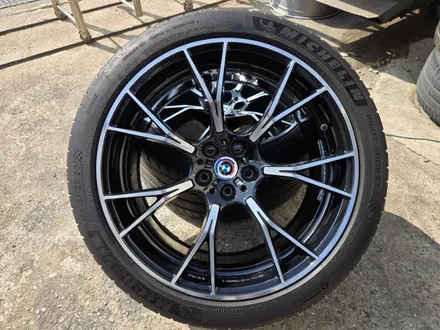 원조[부산 휠 복원] BMW M5 20인치 단조 휠 연마 휠 복원 작업! / 부산 기장군