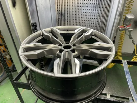 BMW X4 유광블랙 휠도색