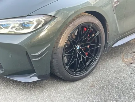 BMW G82 M4 컴페티션 사틴블랙 휠도색