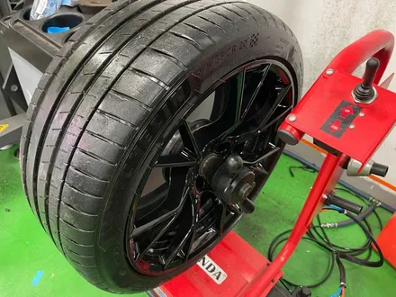천안아산)  BMW F90 M5 컴페티션 휠복원 및 도색 작업기.
