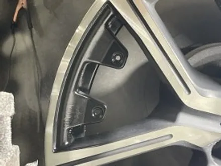 BMW I7(G70) 다이아커팅 천안 휠복원