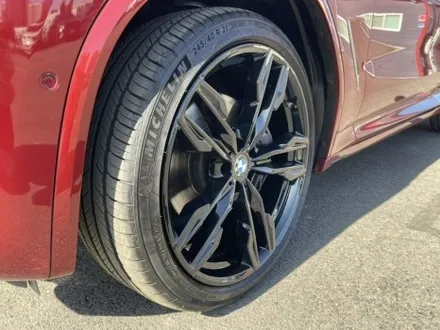 BMW X4 유광블랙 휠도색