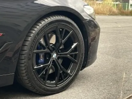 BMW G30 5시리즈 잘 못된 휠도색 복원하기.