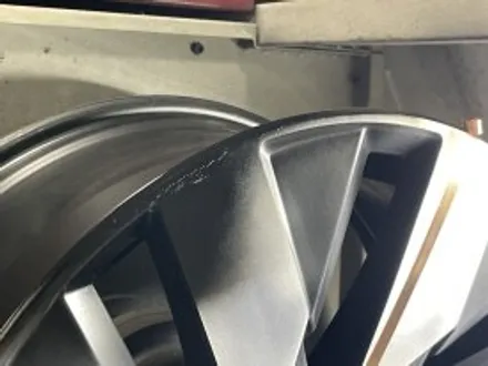 천안 볼보 XC90 다이아컷팅 휠복원 작업기.