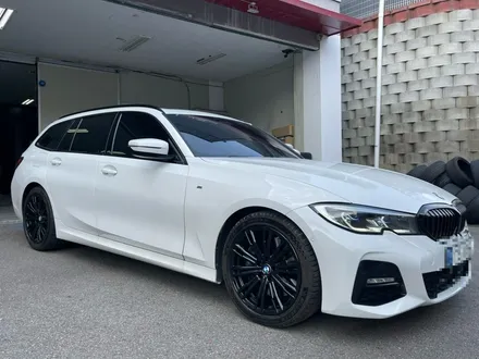 BMW 3시리즈 투어링 유광블랙 휠도색 작업.