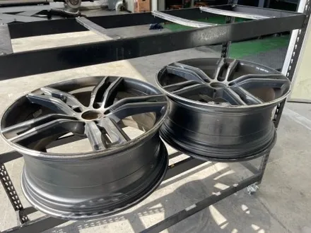 천안)BMW 6시리즈 F12 블랙폴리시 다이어컷팅 휠복원 작업기.