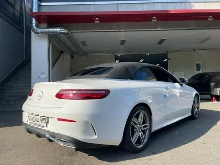 벤츠 E클레스 카브리올레 사틴블랙 휠도색