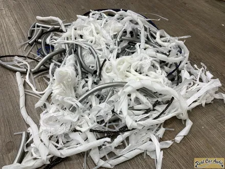 대전카오디오 전문점! 리얼카오디오 입니다. 레인지로버 벨라 방음 방진과 카오디오 작업, 앰프랙 까지~