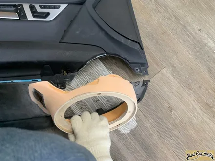 대전카오디오 벤츠C클래스 W204 도어베플 레진성형 작업기