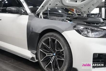 광교 랩핑 전문업체 제이와이드 - BMW G87 M2 프론트 휀다 무광 카본 랩핑 시공 후기 / 경기 수원 영통