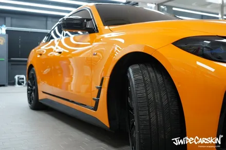 BMW i4 M50 전체랩핑 시공, 오렌지 컬러의 존재감은 그대로 광교랩핑전문업체 제이와이드 / 경기 수원 영통