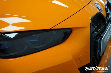 BMW i4 M50 전체랩핑 시공, 오렌지 컬러의 존재감은 그대로 광교랩핑전문업체 제이와이드 / 경기 수원 영통