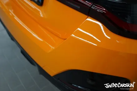 BMW i4 M50 전체랩핑 시공, 오렌지 컬러의 존재감은 그대로 광교랩핑전문업체 제이와이드 / 경기 수원 영통