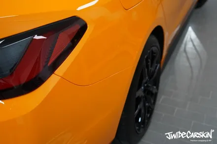 BMW i4 M50 전체랩핑 시공, 오렌지 컬러의 존재감은 그대로 광교랩핑전문업체 제이와이드 / 경기 수원 영통