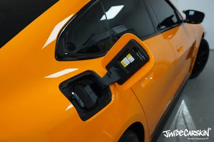 BMW i4 M50 전체랩핑 시공, 오렌지 컬러의 존재감은 그대로 광교랩핑전문업체 제이와이드 / 경기 수원 영통