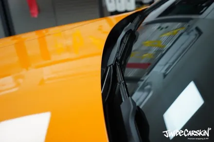BMW i4 M50 전체랩핑 시공, 오렌지 컬러의 존재감은 그대로 광교랩핑전문업체 제이와이드 / 경기 수원 영통