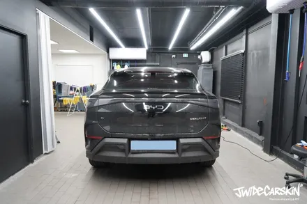 영통랩핑업체에서 진행한 BYD 씨라이언7 엠블럼 블랙 랩핑 시공 후기, 디테일까지 완성도 높게 / 경기 수원 영통