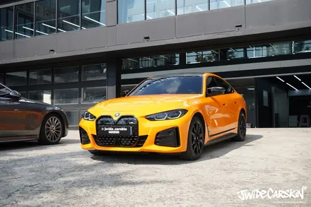 BMW i4 M50 전체랩핑 시공, 오렌지 컬러의 존재감은 그대로 광교랩핑전문업체 제이와이드 / 경기 수원 영통
