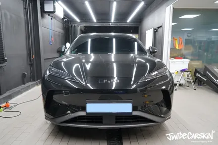 영통랩핑업체에서 진행한 BYD 씨라이언7 엠블럼 블랙 랩핑 시공 후기, 디테일까지 완성도 높게 / 경기 수원 영통