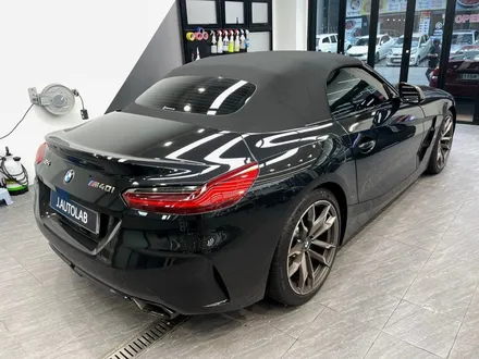 BMW Z4 M40i 스포츠카에 필수적인 PPF 시공