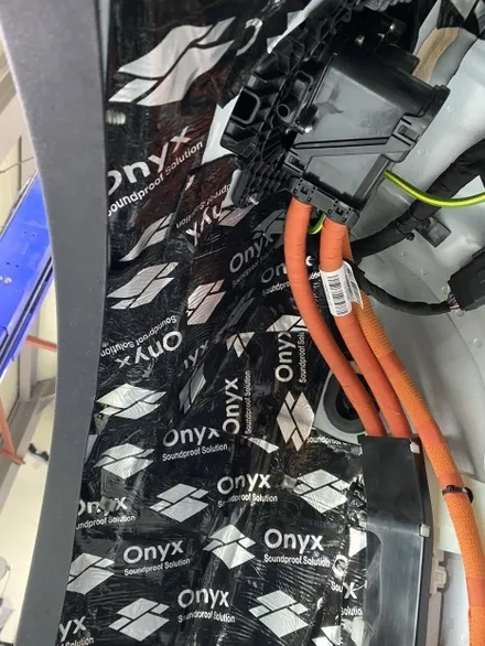 볼보 C40리차지 노면소음은 휀더방음으로 잡아보세요 / 남양주, 구리, 하남