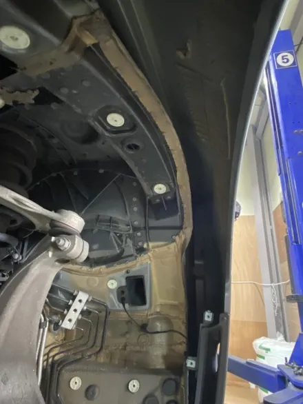 BMW 5시리즈 하부 및 엔진 진동과 소음이 불편했다면 자동차 방음이 필요할 때 / 남양주, 구리, 하남