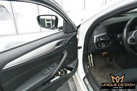 BMW G30 5시리즈, 530i 실내랩핑- 티타늄브러쉬 / 의정부 신곡동