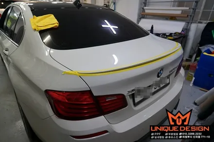 (의정부) BMW 520D 루프스킨, 스포일러, 사이드미러 랩핑, M퍼포먼스 사이드데칼, 생활보호PPF 부착 시공완료! / 의정부 신곡동