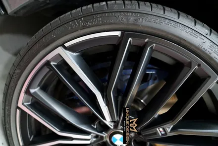 BMW G30 540i LCI 휠랩핑 시공으로 블랙휠 만들기. 의정부 랩핑, 카스킨, 유니크디자인 / 의정부 신곡동