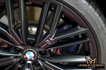 BMW G30 540i LCI 휠랩핑 시공으로 블랙휠 만들기. 의정부 랩핑, 카스킨, 유니크디자인 / 의정부 신곡동