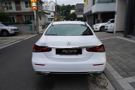 강남랩핑[제이스랩]::벤츠e250 고광택 LB화이트 전체랩핑 / 강남, 서초, 선릉