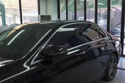 벤츠 E300 블랙유광 크롬딜리트 시공기 | 차량 부분 랩핑 by 강남랩핑[제이스랩] / 서울 강남 세곡동