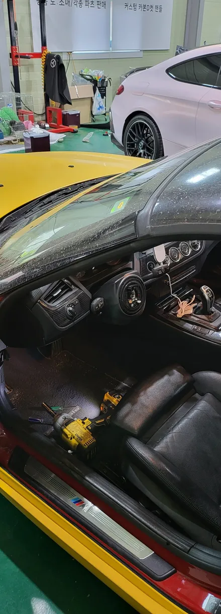 BMW Z4 E89 퍼포먼스 핸들 더 이상 설명이 필요 없는 최상의 핸들커스텀~! / 오산 서부로