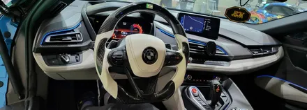 Bmw i8 퍼포먼스핸들 그립카본 확 달라진 모습으로 만족도 100%!! / 오산 서부로