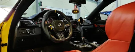 BMW f82 M4 카본디컷핸들 제이비커스텀 출고 / 오산시 두곡동