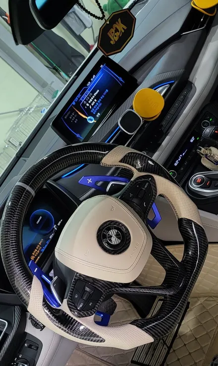 BMW i8 카본디컷핸들 장착출고. / 오산 서부로
